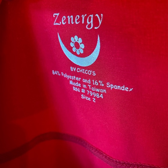 Chico's Zenergy Lightweight Red Jacket - Size 2 - Picture 12 of 12